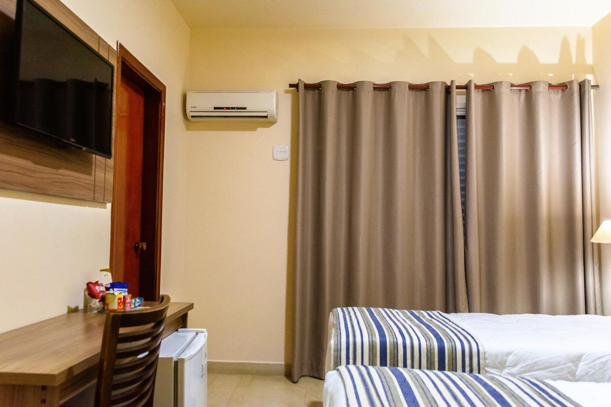 Fenix Hotel Pouso Alegre Exterior photo