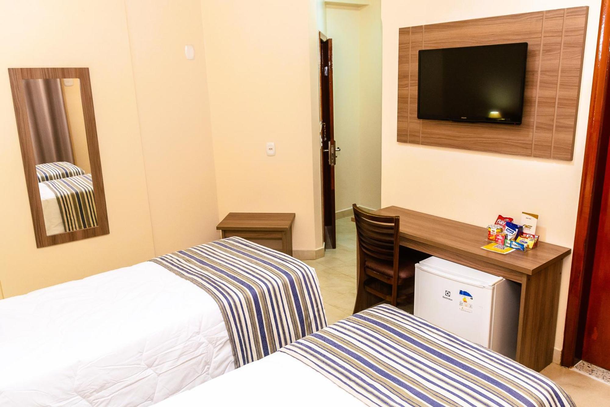 Fenix Hotel Pouso Alegre Exterior photo